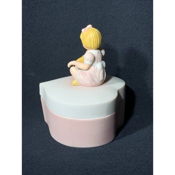 Porcelain Heart Shape Trinket Box with Girl with Cat - Picture 3 of 9
